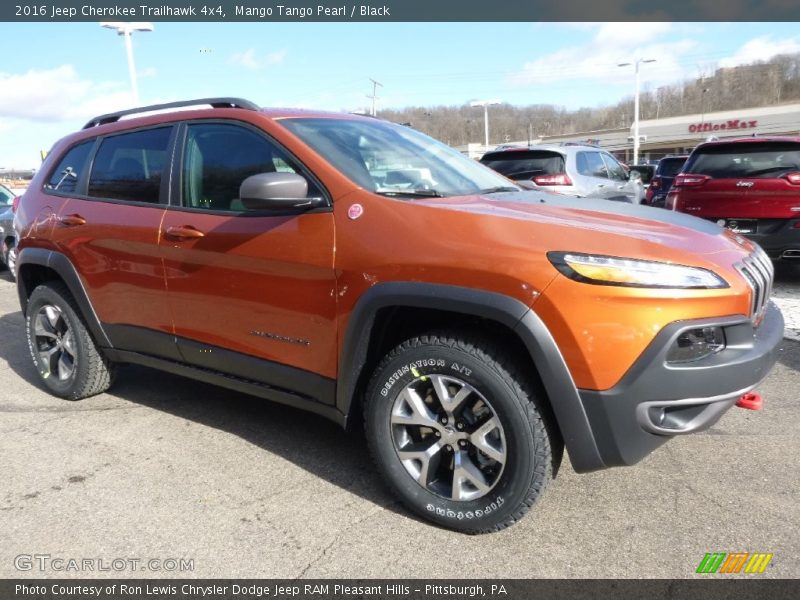 Mango Tango Pearl / Black 2016 Jeep Cherokee Trailhawk 4x4