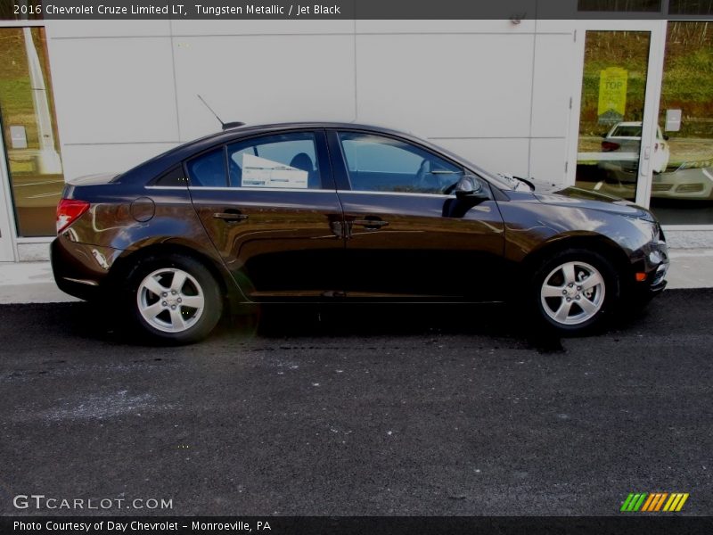 Tungsten Metallic / Jet Black 2016 Chevrolet Cruze Limited LT