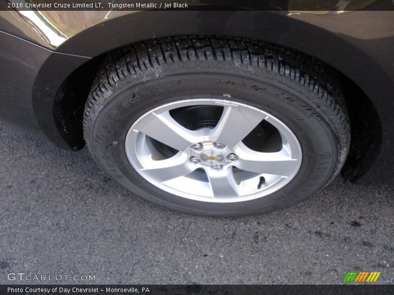 Tungsten Metallic / Jet Black 2016 Chevrolet Cruze Limited LT