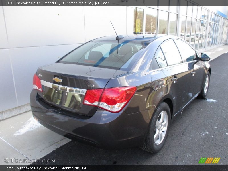 Tungsten Metallic / Jet Black 2016 Chevrolet Cruze Limited LT