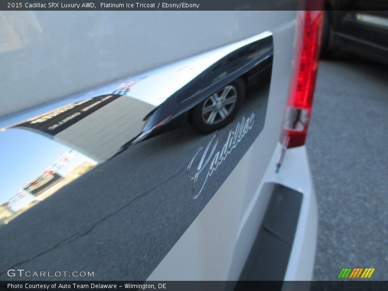 Platinum Ice Tricoat / Ebony/Ebony 2015 Cadillac SRX Luxury AWD