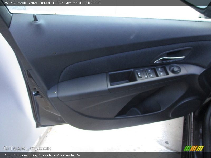 Tungsten Metallic / Jet Black 2016 Chevrolet Cruze Limited LT