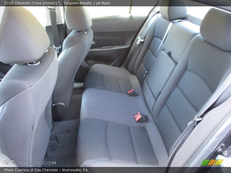 Tungsten Metallic / Jet Black 2016 Chevrolet Cruze Limited LT