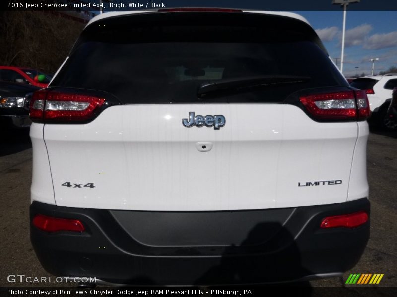 Bright White / Black 2016 Jeep Cherokee Limited 4x4