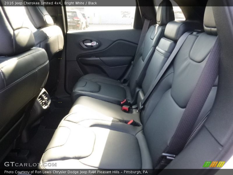 Bright White / Black 2016 Jeep Cherokee Limited 4x4