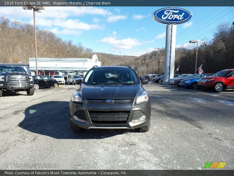 Magnetic Metallic / Charcoal Black 2016 Ford Escape SE 4WD