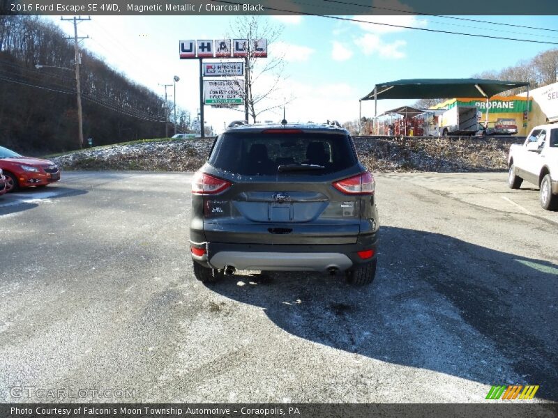 Magnetic Metallic / Charcoal Black 2016 Ford Escape SE 4WD