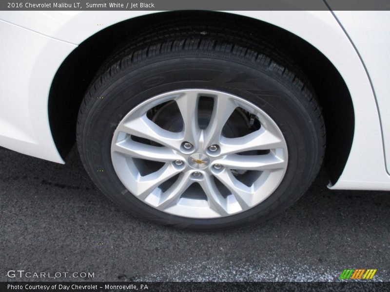 Summit White / Jet Black 2016 Chevrolet Malibu LT