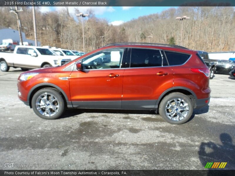 Sunset Metallic / Charcoal Black 2016 Ford Escape SE 4WD