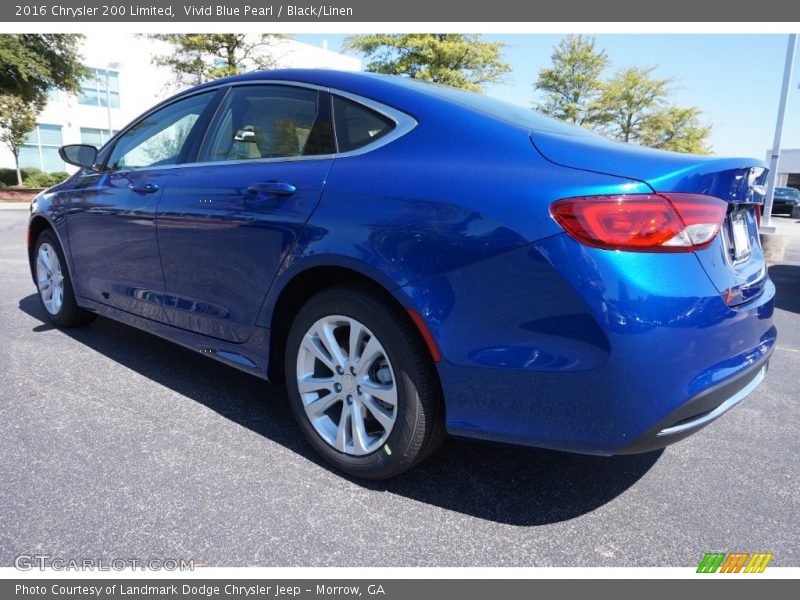 Vivid Blue Pearl / Black/Linen 2016 Chrysler 200 Limited