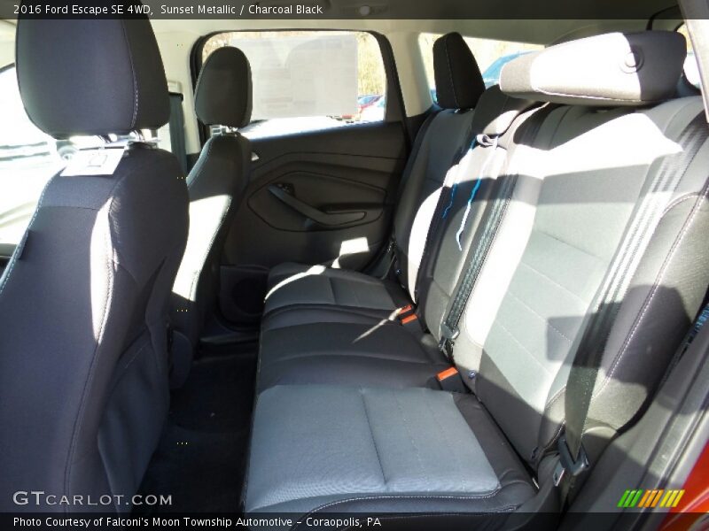 Sunset Metallic / Charcoal Black 2016 Ford Escape SE 4WD