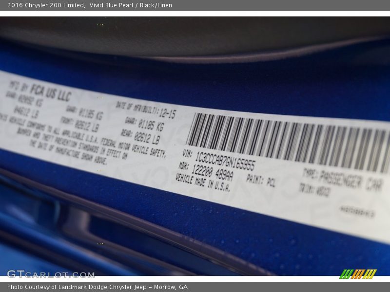 Vivid Blue Pearl / Black/Linen 2016 Chrysler 200 Limited