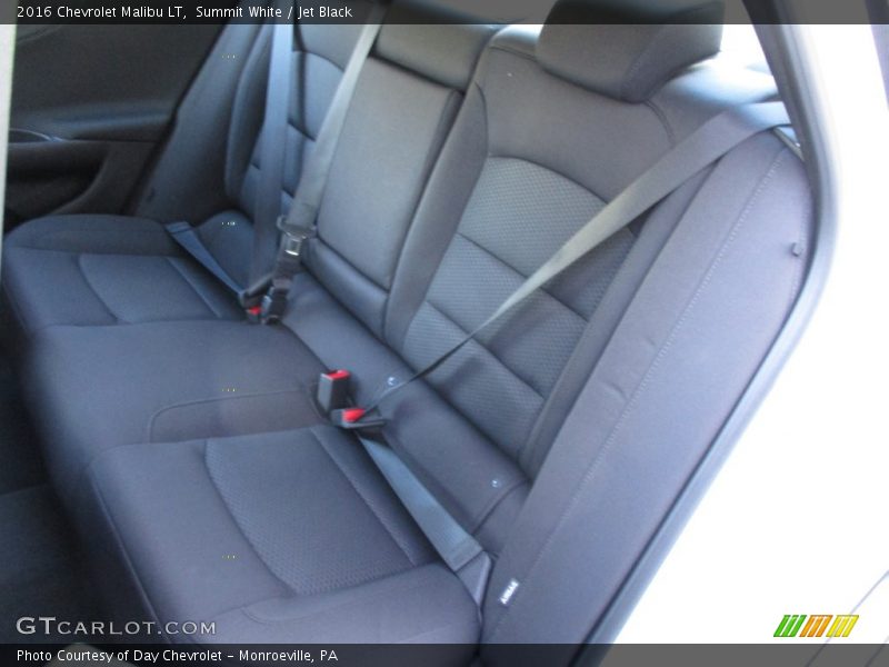 Summit White / Jet Black 2016 Chevrolet Malibu LT