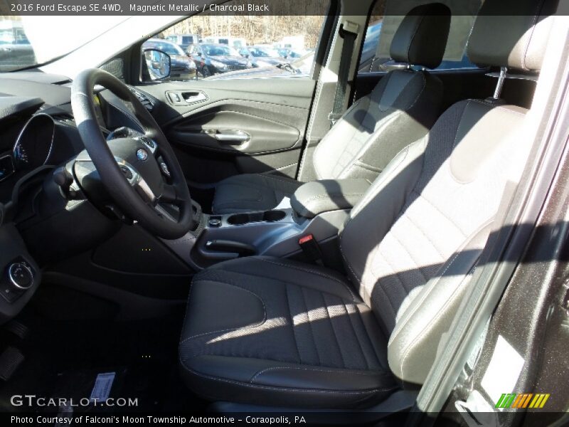 Magnetic Metallic / Charcoal Black 2016 Ford Escape SE 4WD
