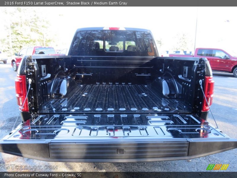 Shadow Black / Medium Earth Gray 2016 Ford F150 Lariat SuperCrew