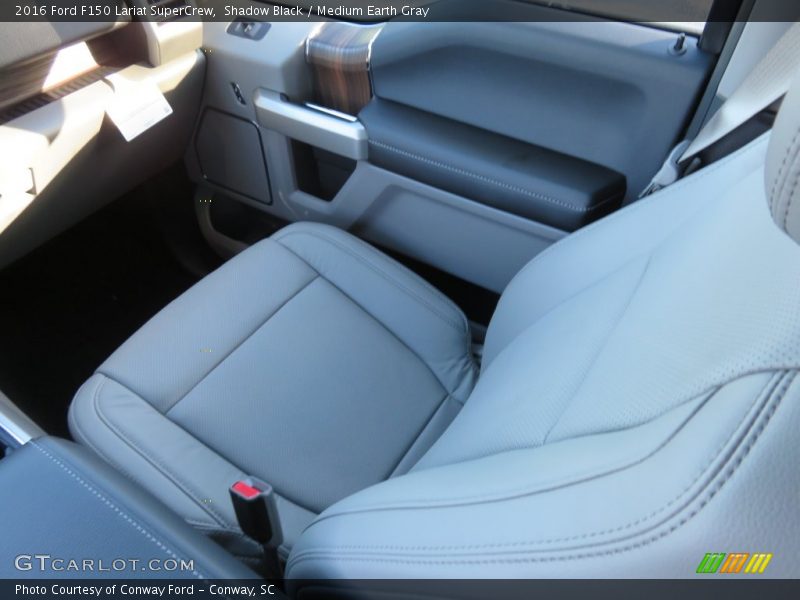 Shadow Black / Medium Earth Gray 2016 Ford F150 Lariat SuperCrew
