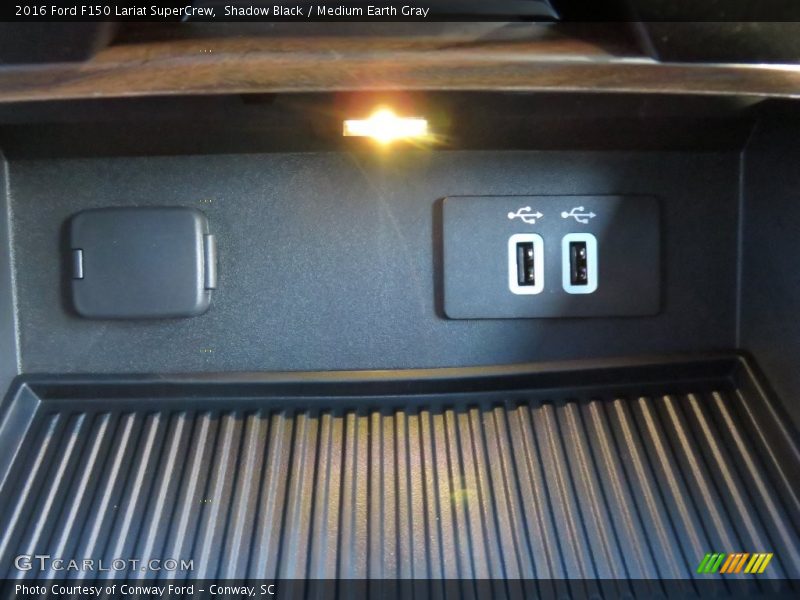 Shadow Black / Medium Earth Gray 2016 Ford F150 Lariat SuperCrew