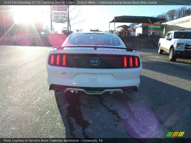 Oxford White / California Special Ebony Black/Miko Suede 2016 Ford Mustang GT/CS California Special Coupe
