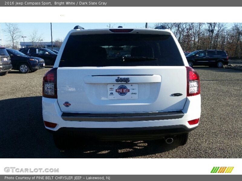 Bright White / Dark Slate Gray 2016 Jeep Compass Sport