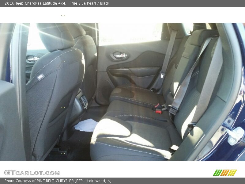 True Blue Pearl / Black 2016 Jeep Cherokee Latitude 4x4