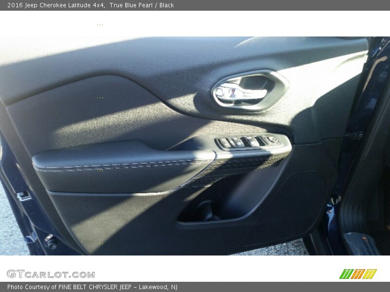 True Blue Pearl / Black 2016 Jeep Cherokee Latitude 4x4