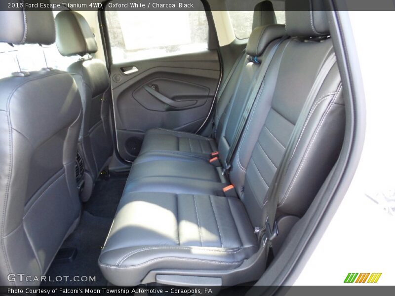Oxford White / Charcoal Black 2016 Ford Escape Titanium 4WD