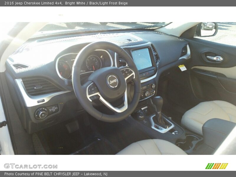 Bright White / Black/Light Frost Beige 2016 Jeep Cherokee Limited 4x4