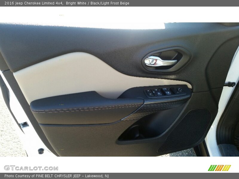 Bright White / Black/Light Frost Beige 2016 Jeep Cherokee Limited 4x4