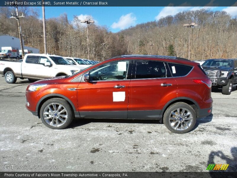 Sunset Metallic / Charcoal Black 2016 Ford Escape SE 4WD