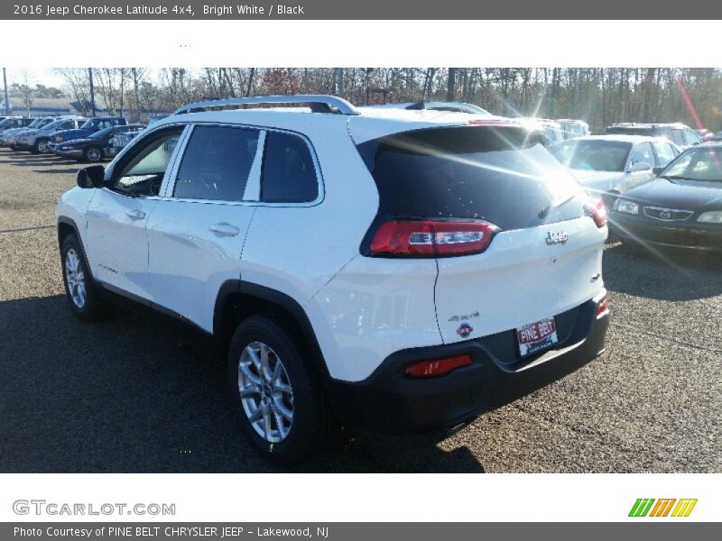 Bright White / Black 2016 Jeep Cherokee Latitude 4x4