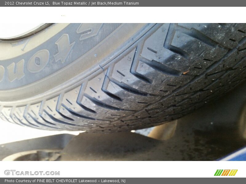 Blue Topaz Metallic / Jet Black/Medium Titanium 2012 Chevrolet Cruze LS