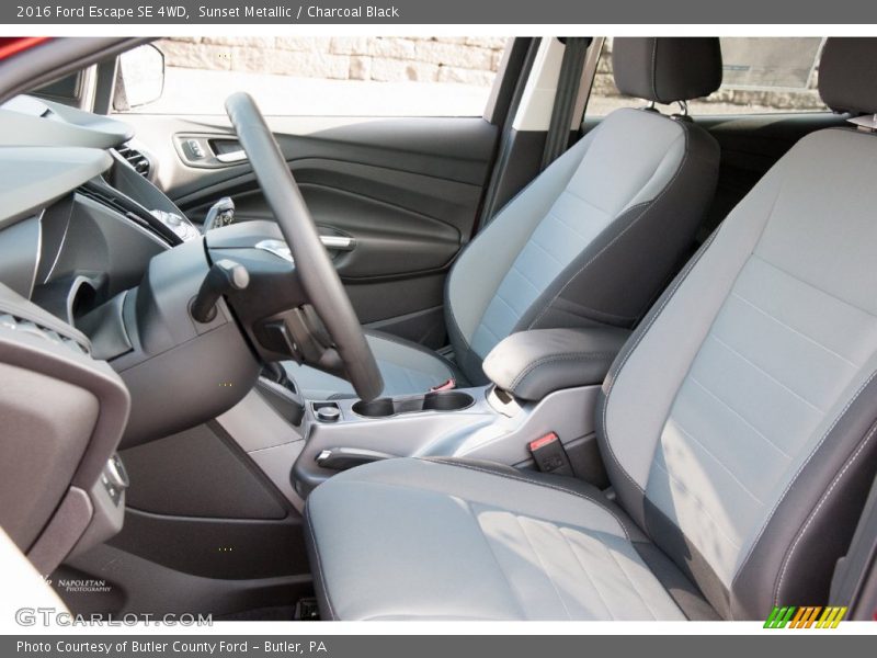 Sunset Metallic / Charcoal Black 2016 Ford Escape SE 4WD