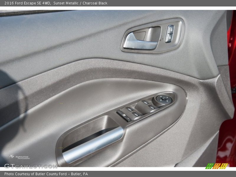 Sunset Metallic / Charcoal Black 2016 Ford Escape SE 4WD