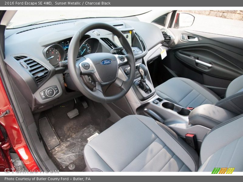 Sunset Metallic / Charcoal Black 2016 Ford Escape SE 4WD