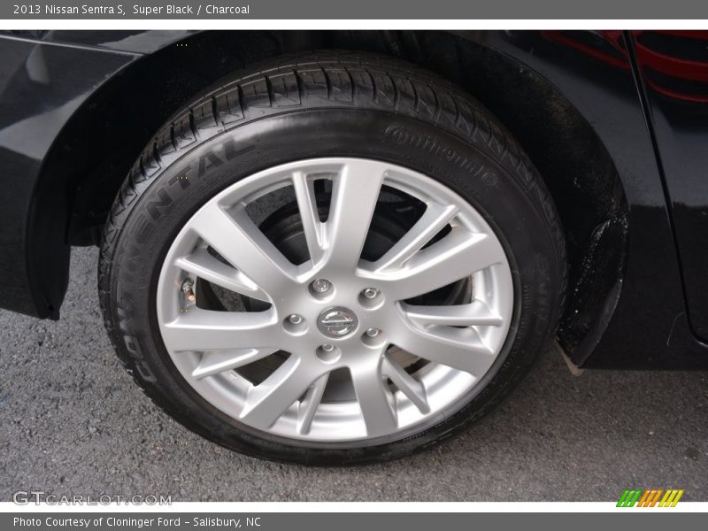 Super Black / Charcoal 2013 Nissan Sentra S