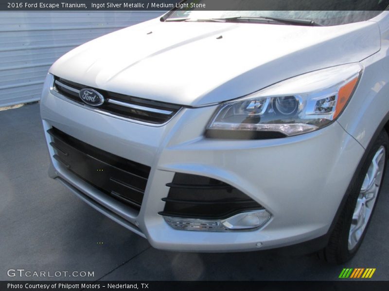 Ingot Silver Metallic / Medium Light Stone 2016 Ford Escape Titanium