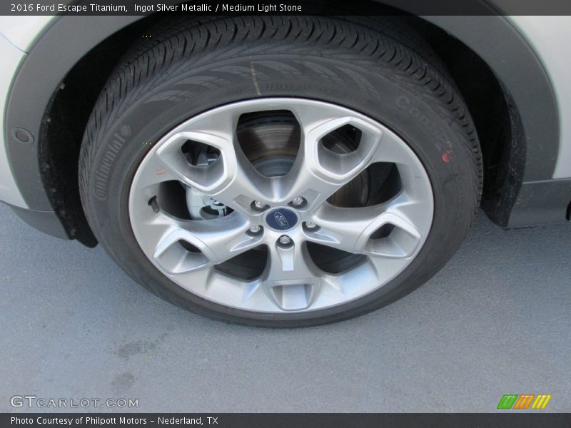 Ingot Silver Metallic / Medium Light Stone 2016 Ford Escape Titanium