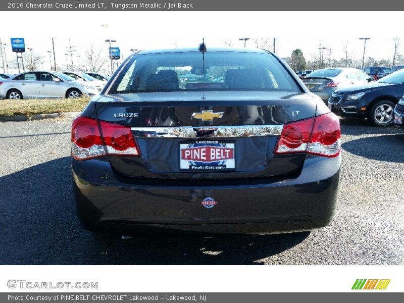 Tungsten Metallic / Jet Black 2016 Chevrolet Cruze Limited LT