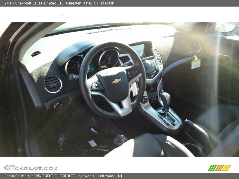 Tungsten Metallic / Jet Black 2016 Chevrolet Cruze Limited LT