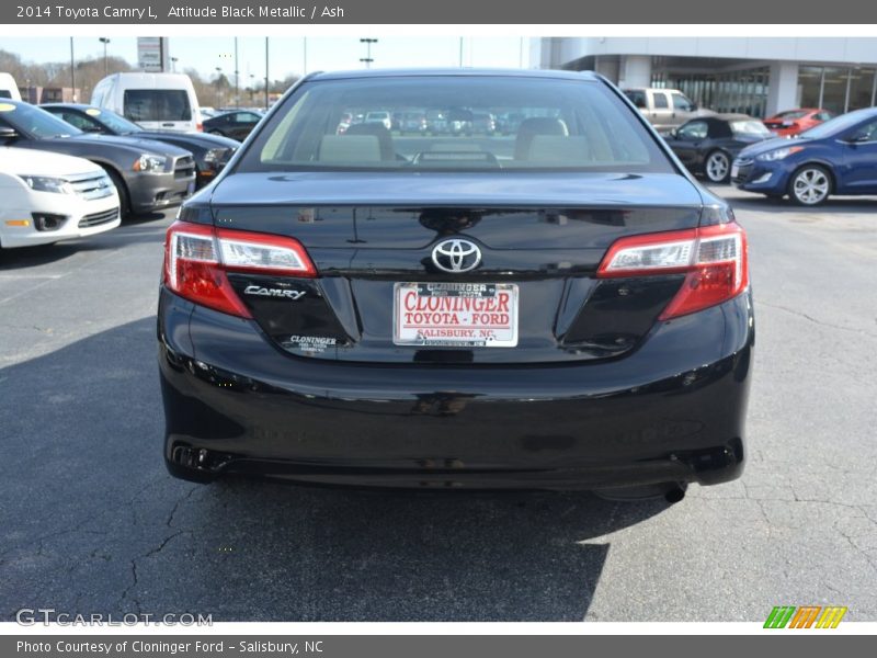 Attitude Black Metallic / Ash 2014 Toyota Camry L