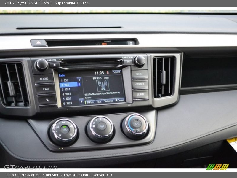 Super White / Black 2016 Toyota RAV4 LE AWD