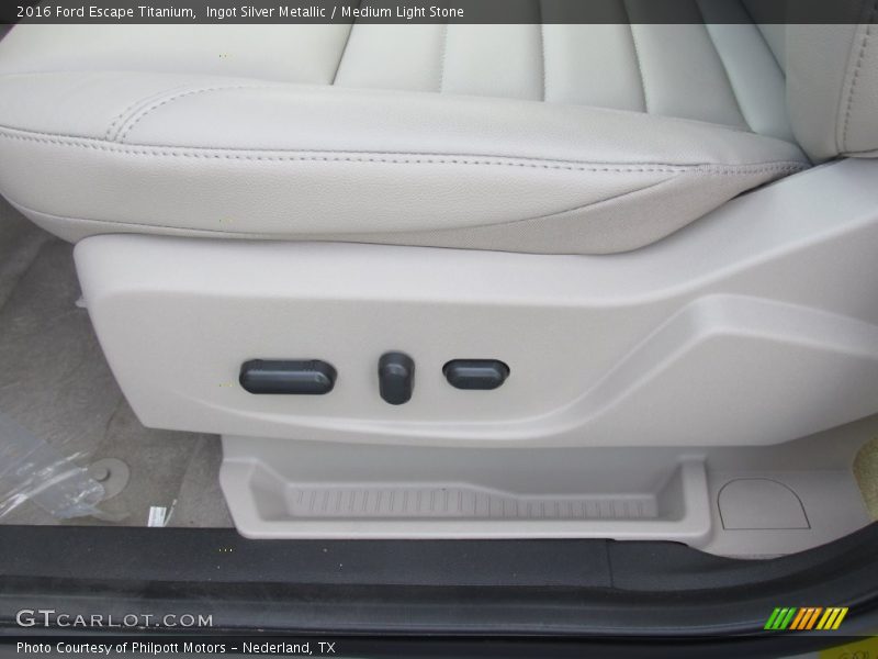 Ingot Silver Metallic / Medium Light Stone 2016 Ford Escape Titanium