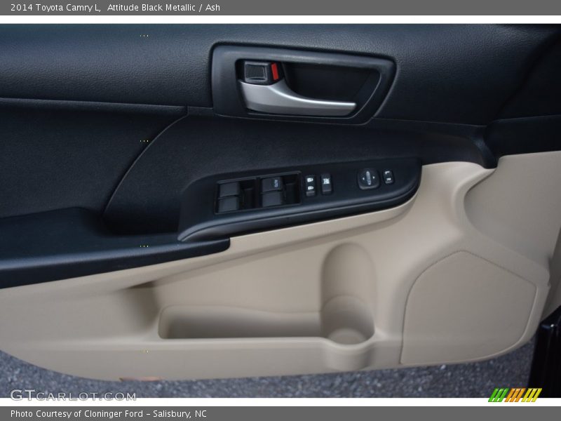 Attitude Black Metallic / Ash 2014 Toyota Camry L