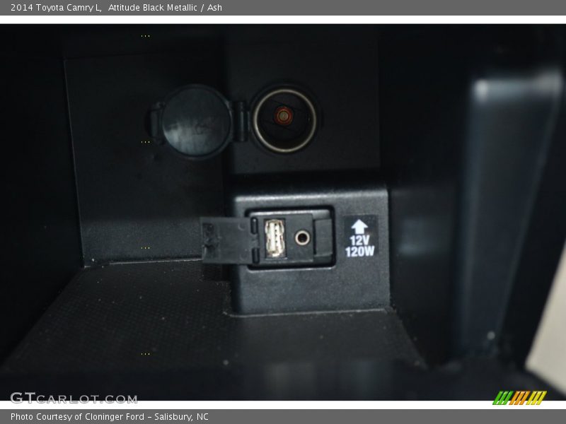 Attitude Black Metallic / Ash 2014 Toyota Camry L