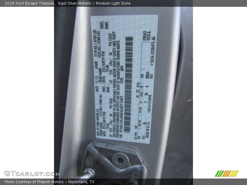 Ingot Silver Metallic / Medium Light Stone 2016 Ford Escape Titanium
