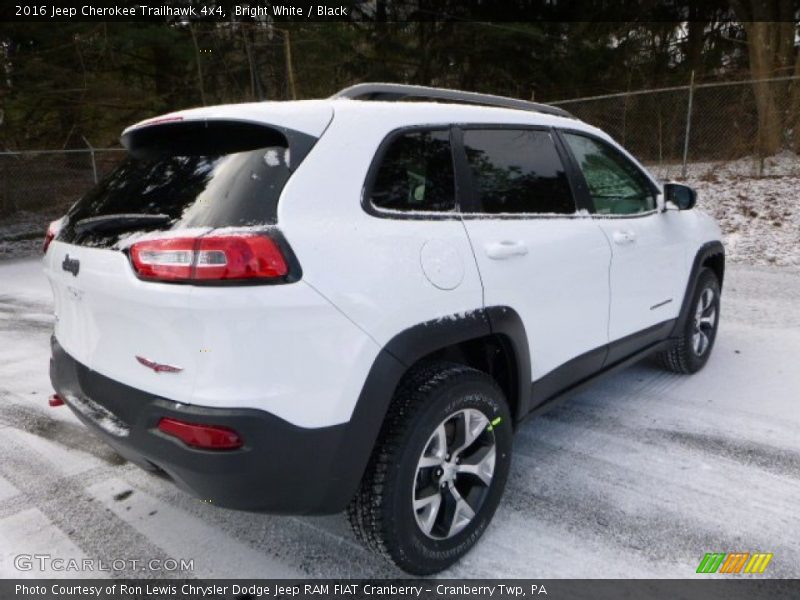 Bright White / Black 2016 Jeep Cherokee Trailhawk 4x4