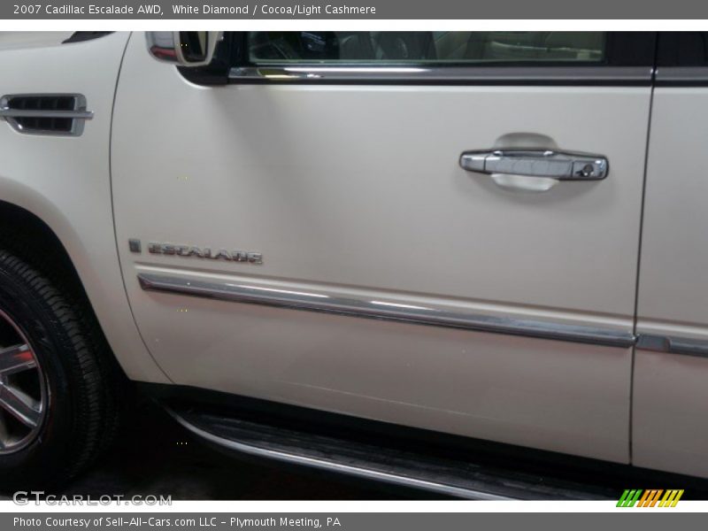 White Diamond / Cocoa/Light Cashmere 2007 Cadillac Escalade AWD