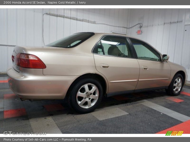 Naples Gold Metallic / Ivory 2000 Honda Accord SE Sedan