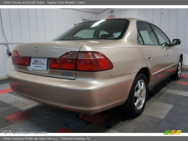 Naples Gold Metallic / Ivory 2000 Honda Accord SE Sedan