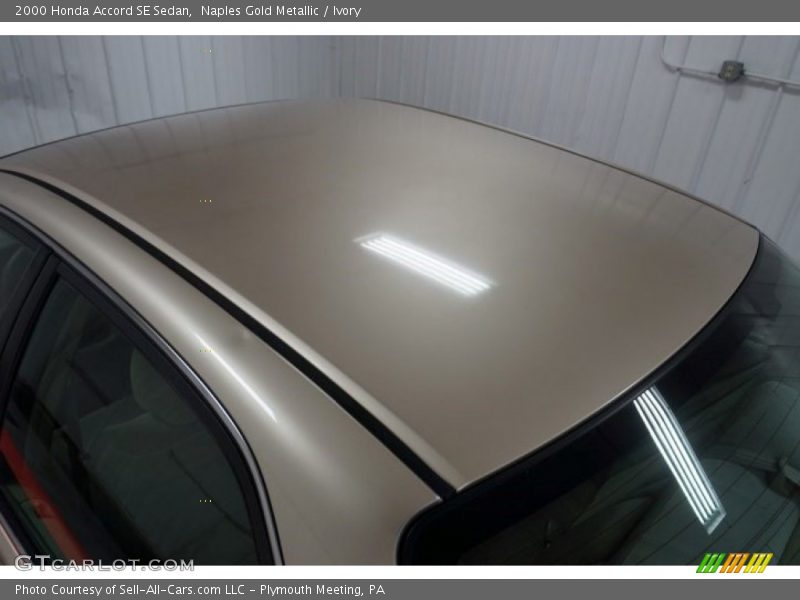 Naples Gold Metallic / Ivory 2000 Honda Accord SE Sedan